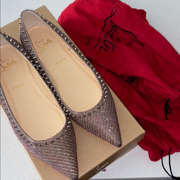 Shoes - Picture 3 of 4